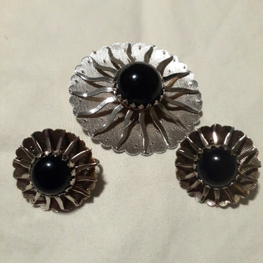 Sarah Coventry Brooch and Earrings set